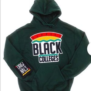 hoodie clean on sale it’s  60$ I’ll give u in 35